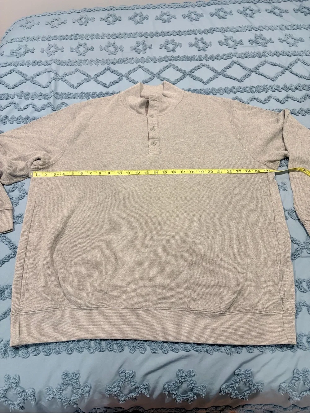 Old Navy Men's Light Gray Henley Crewneck Sweater